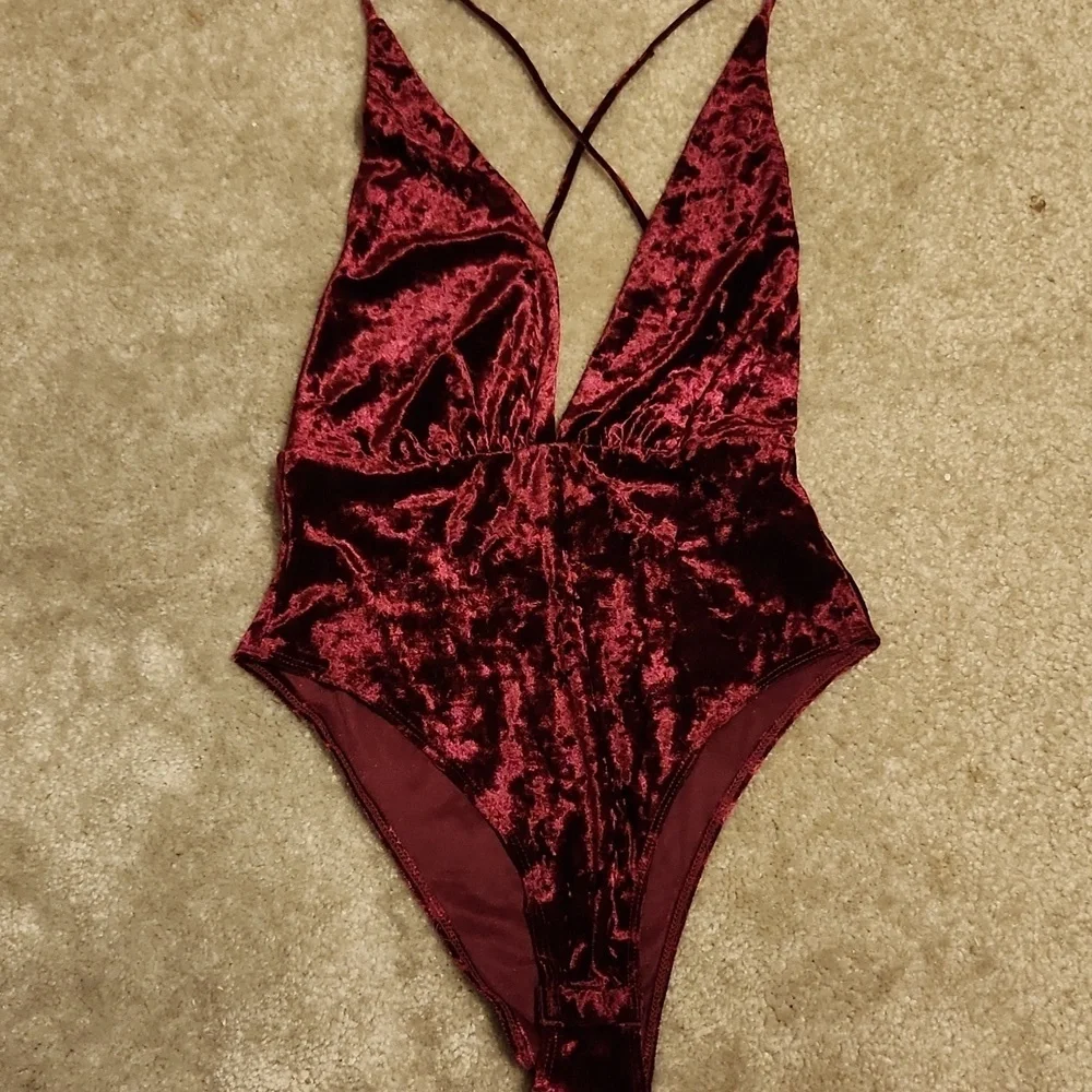 Forever 21 Bodysuit Small Maroon Velour